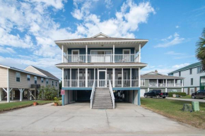Charming 5 Bedroom Retreat in Pawleys Island